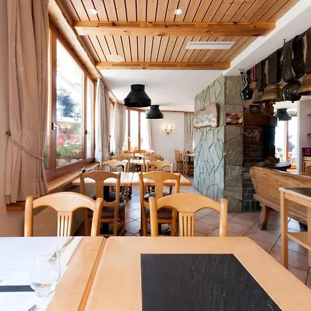 Alpe Fleurie & Restaurant Hotel 3*