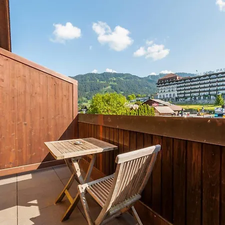 Alpe Fleurie & Restaurant מלון