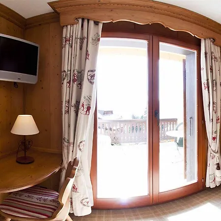 Hotel Alpe Fleurie & Restaurant