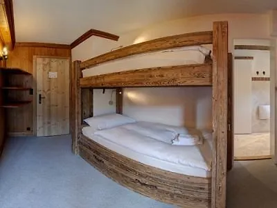 Alpe Fleurie & Restaurant Hotel