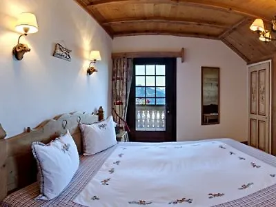 Alpe Fleurie & Restaurant Hotel 3*