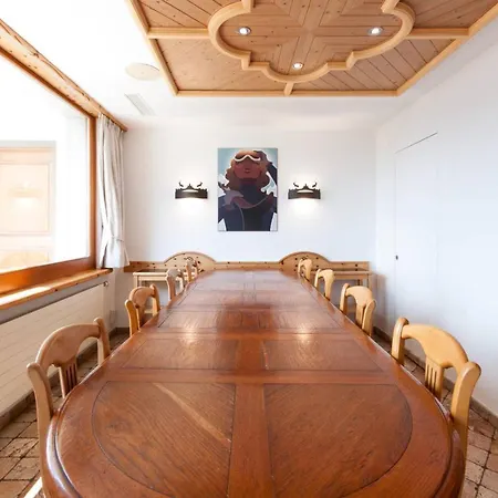 Alpe Fleurie & Restaurant 호텔 3*