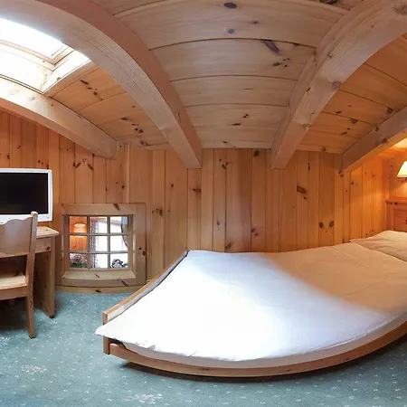 Hotel Alpe Fleurie & Restaurant 3*